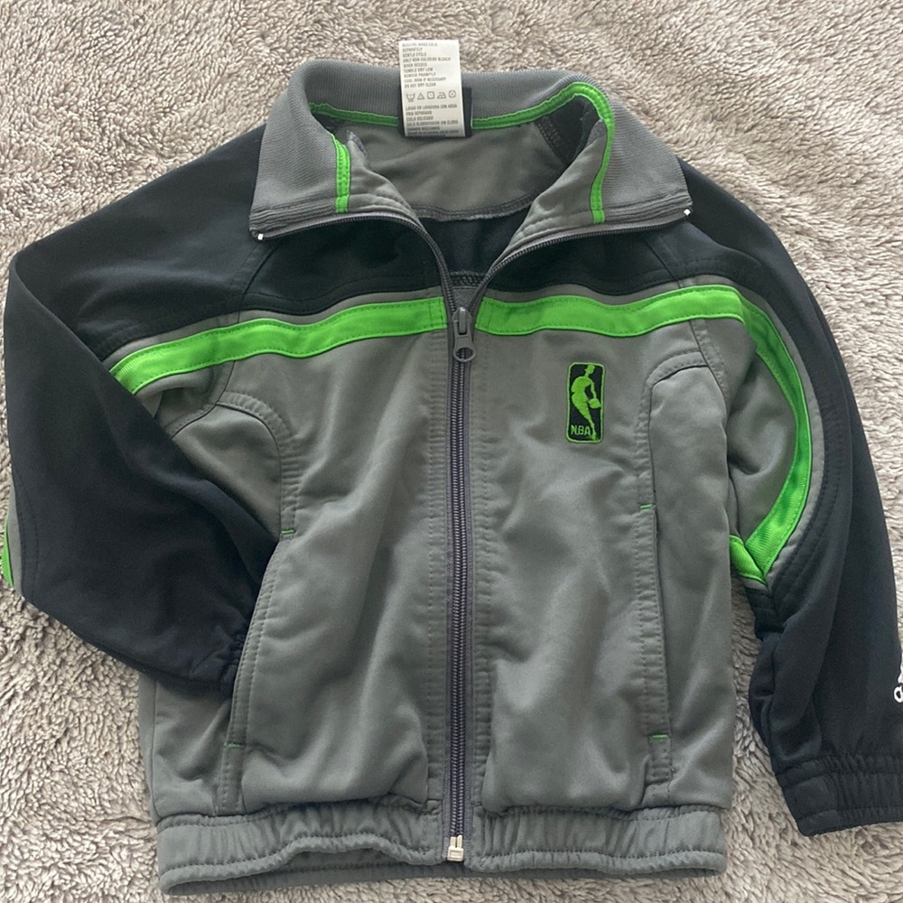 Adidas jacket - Picture 1 of 4
